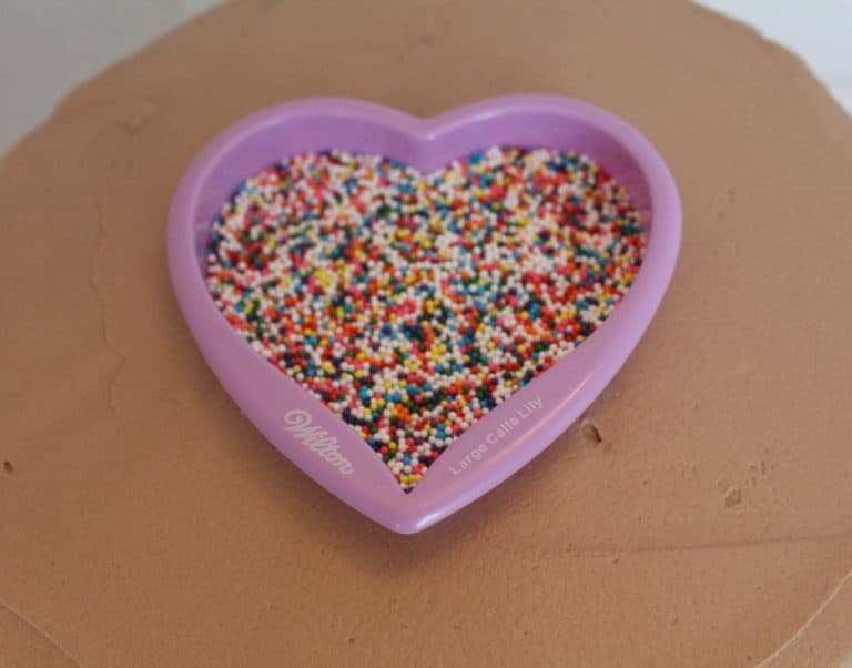 5 Easy Ways to Decorate Cakes Without Tools I Scream for Buttercream