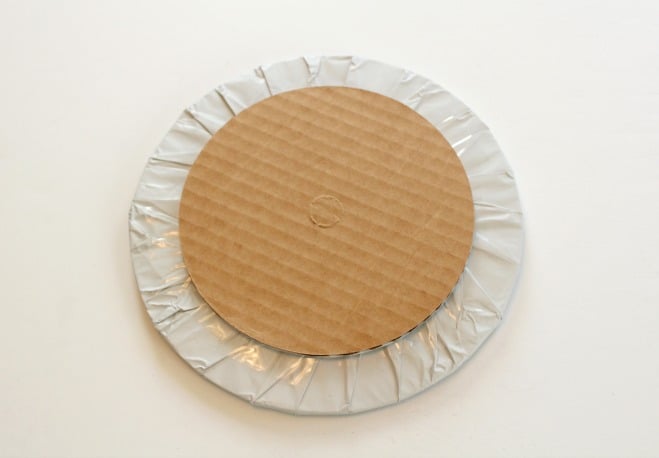 Fondant “Wooden” Cake Board Tutorial – Grated Nutmeg