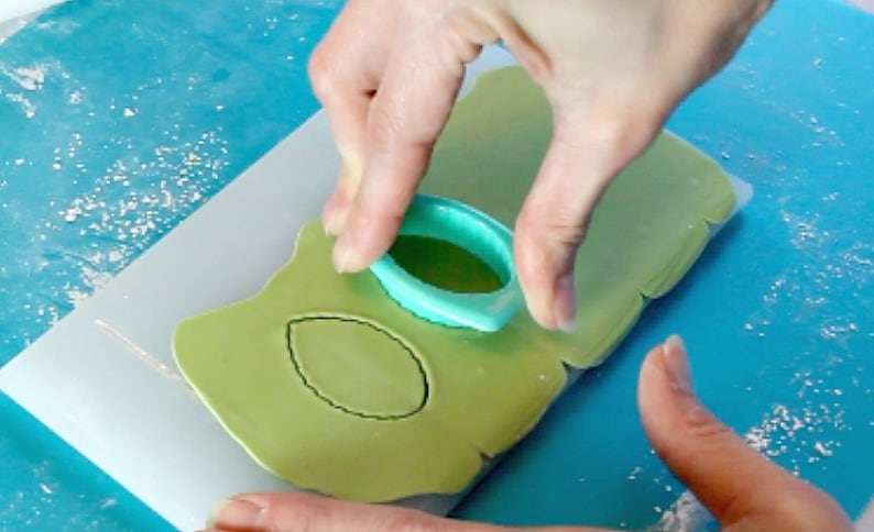 Cutting out gumpaste leaves