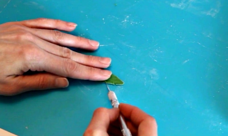 Cutting into the gumpaste peony leaf