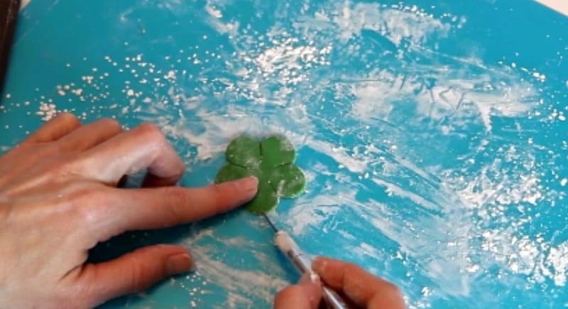 Cutting the gumpaste peony calyx