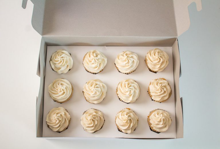 DIY Cupcake Box Inserts I Scream for Buttercream