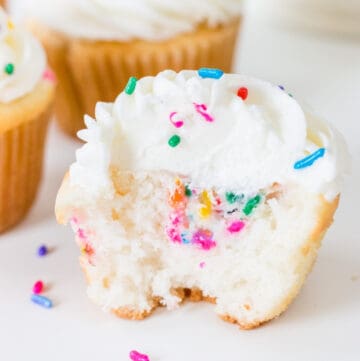 gooey funfetti cupcakes featured image