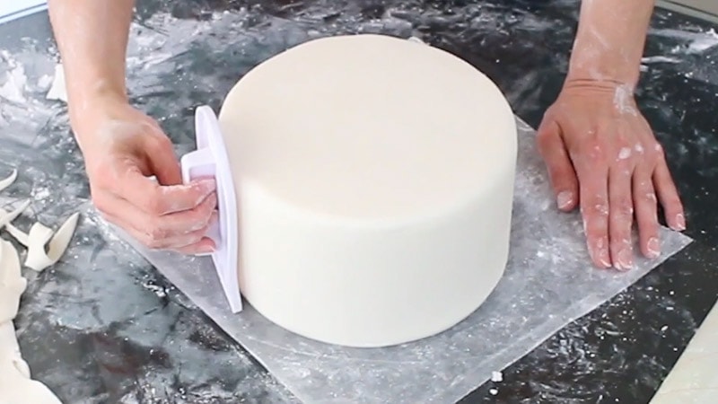 Smooth fondant with smoother