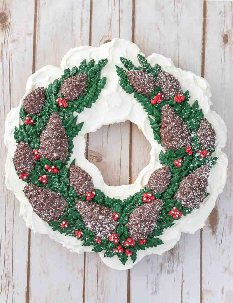 Chocolate Pine Cone Wreath Cupcake Cake