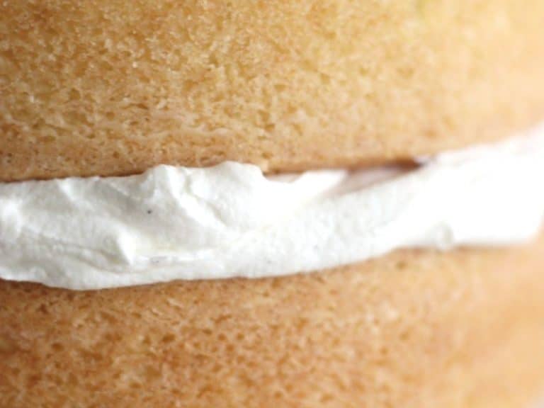 Should I Refrigerate My Cake Before Frosting and Decorating? I Scream