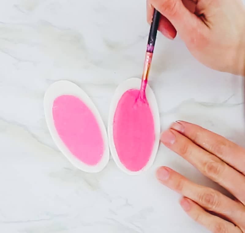 painting the gumpaste bunny feet