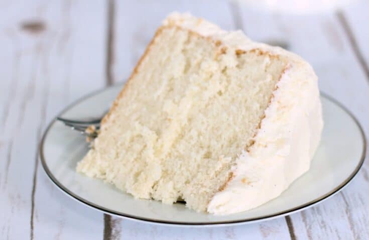 Easy White Sour Cream Cake - I Scream for Buttercream