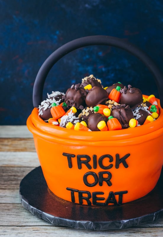 front view of trick or treat bucket cake