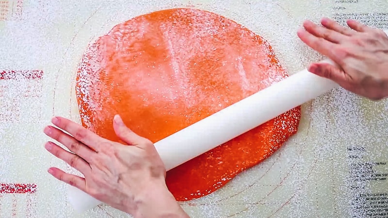 roll out orange fondant