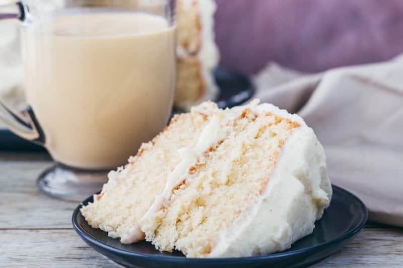 https://iscreamforbuttercream.com/wp-content/uploads/2019/11/Spiced-Eggnog-Cake-with-Eggnog-Buttercream-5.jpg