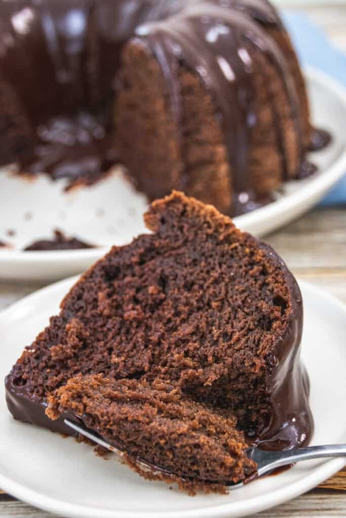 Easy Chocolate Cream Cheese Pound Cake - I Scream for Buttercream