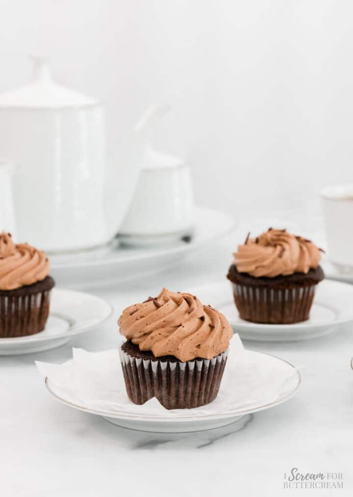 Chocolate Coffee Cupcakes With Mocha Buttercream Frosting - I Scream ...