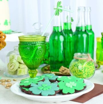 St Patricks day cookies and drinks.