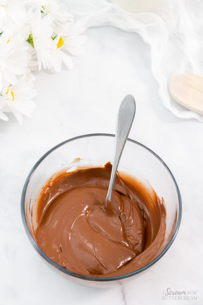 Milk Chocolate Buttercream Frosting I Scream for Buttercream