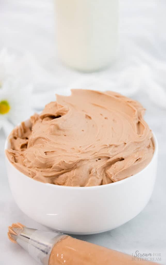 Milk Chocolate Buttercream Frosting I Scream for Buttercream