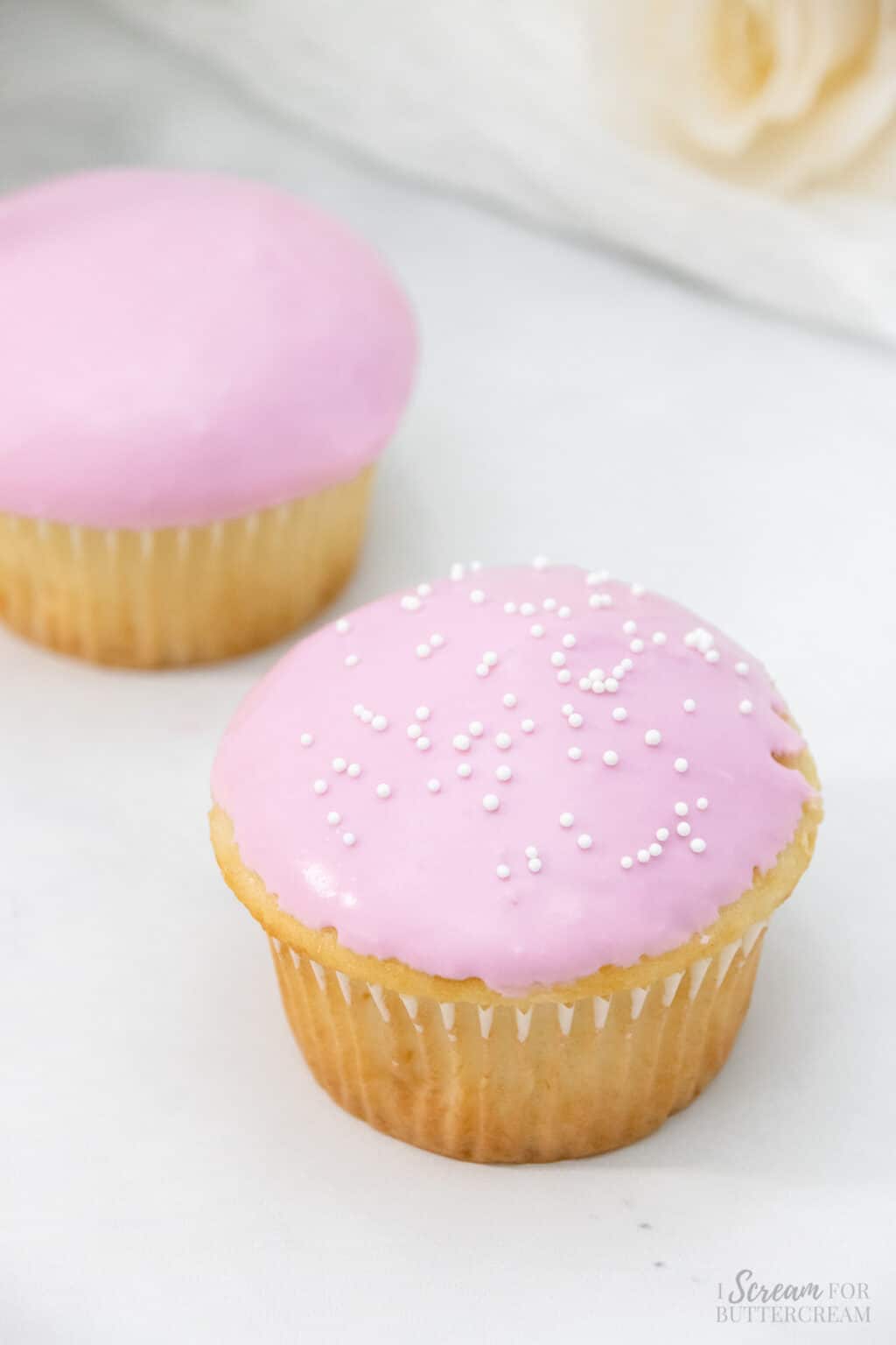 How to Ice Cupcakes without a Piping Bag I Scream for Buttercream