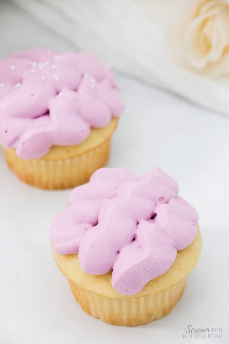 How to Ice Cupcakes without a Piping Bag I Scream for Buttercream