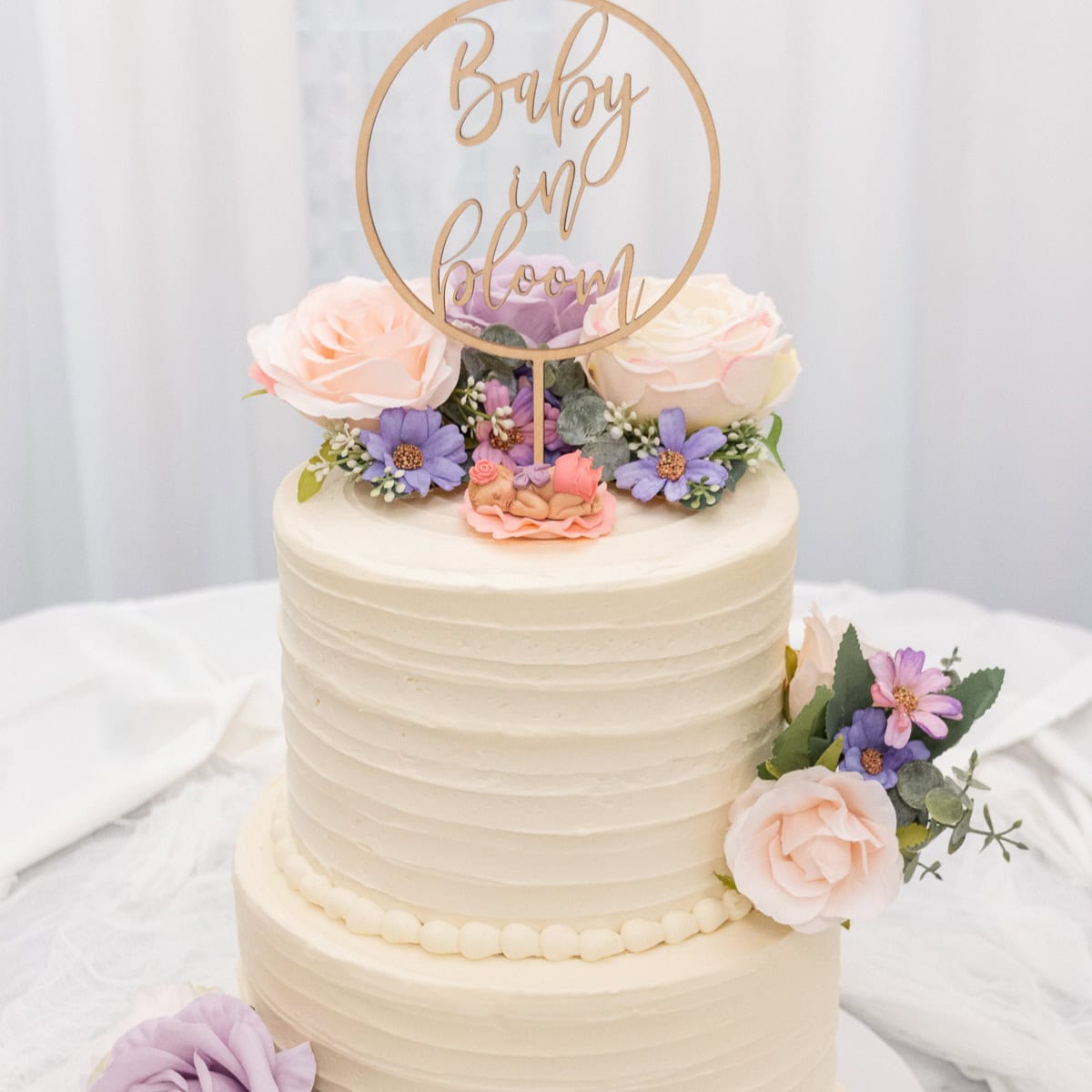 Baby in Bloom Baby Shower Cake Tutorial - I Scream for Buttercream